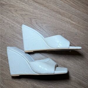 Elegant White Croc Wedge Sandals